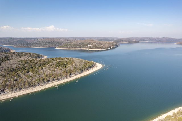 264 Crooked Lane, Blue Eye, MO 65611