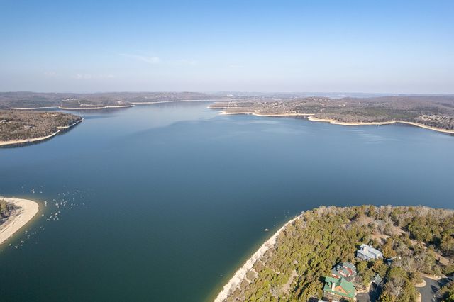 264 Crooked Lane, Blue Eye, MO 65611