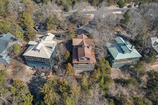 264 Crooked Lane, Blue Eye, MO 65611