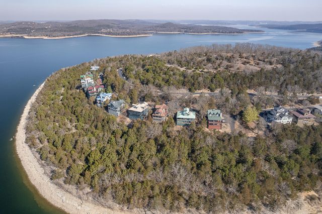 264 Crooked Lane, Blue Eye, MO 65611