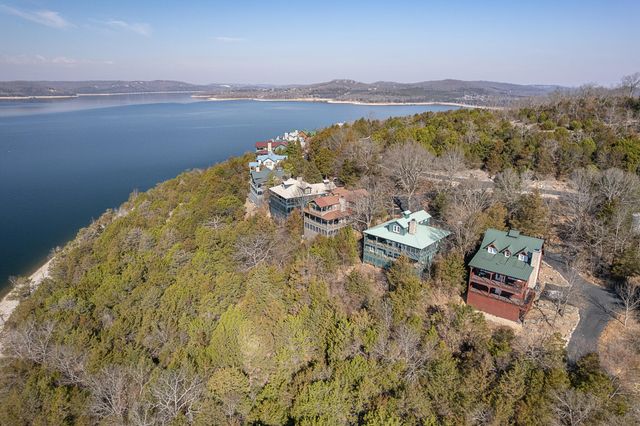 264 Crooked Lane, Blue Eye, MO 65611