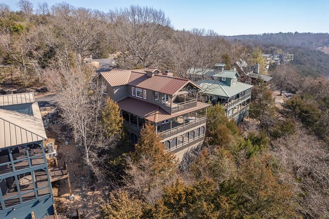 264 Crooked Lane, Blue Eye, MO 65611