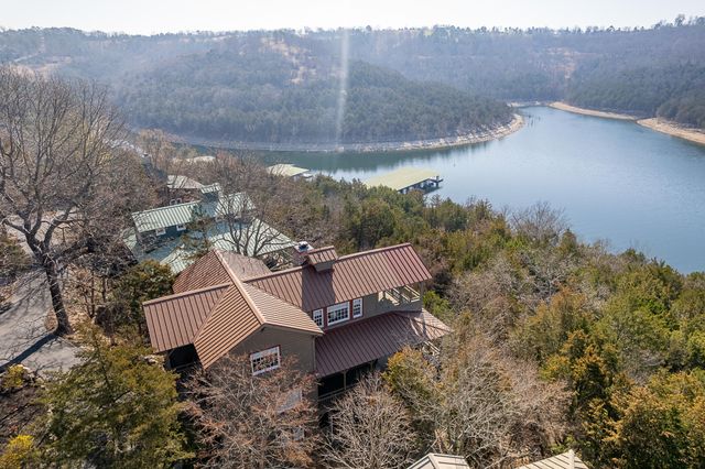 264 Crooked Lane, Blue Eye, MO 65611