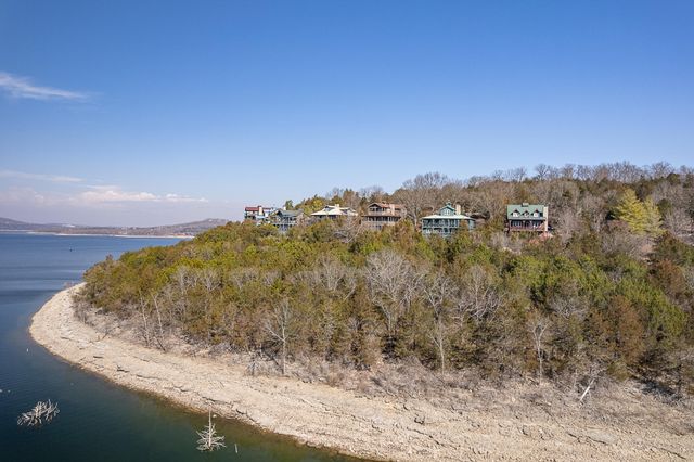 264 Crooked Lane, Blue Eye, MO 65611