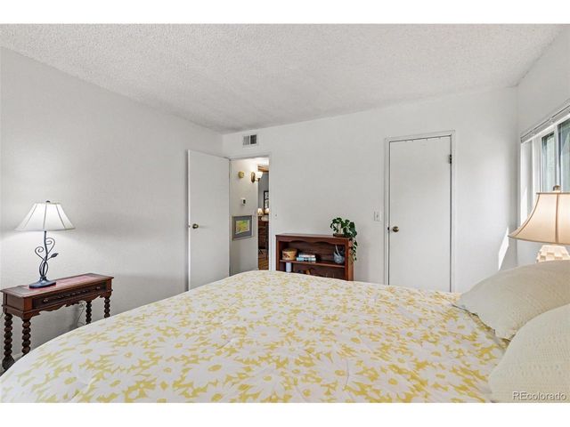8335 Fairmount Dr 10-201, Denver, CO 80247