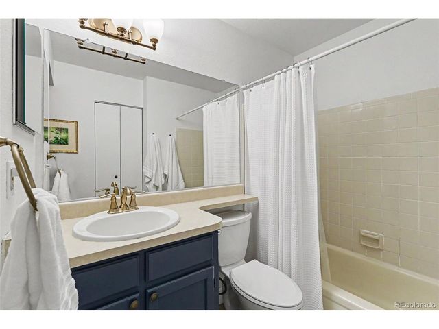 8335 Fairmount Dr 10-201, Denver, CO 80247