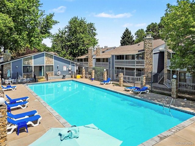 8335 Fairmount Dr 10-201, Denver, CO 80247