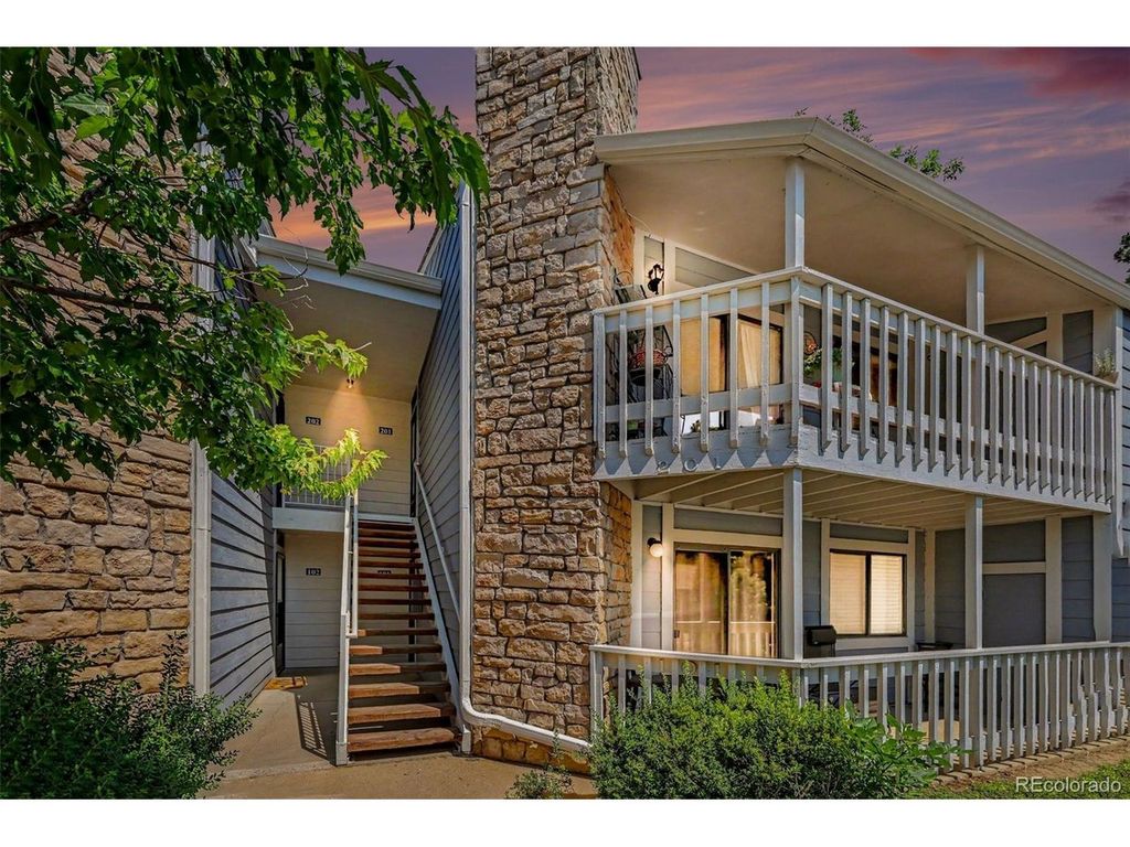 8335 Fairmount Dr 10-201, Denver, CO 80247