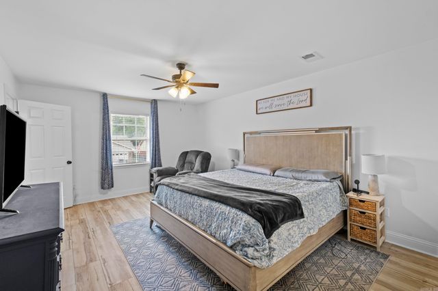 1505 Hawkwood Road, Sherwood, AR 72120