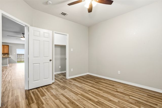 115 Franklin Court, Venus, TX 76084