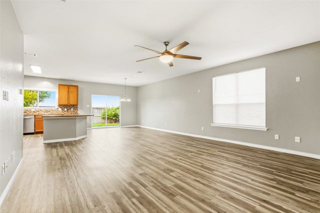 115 Franklin Court, Venus, TX 76084