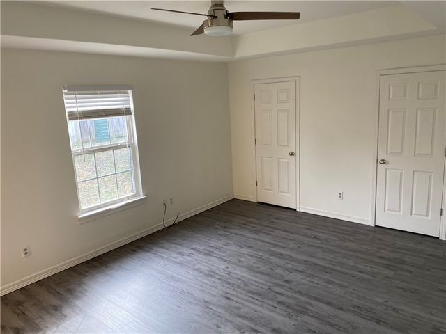 818 S Eastview Drive, Fayetteville, AR 72701