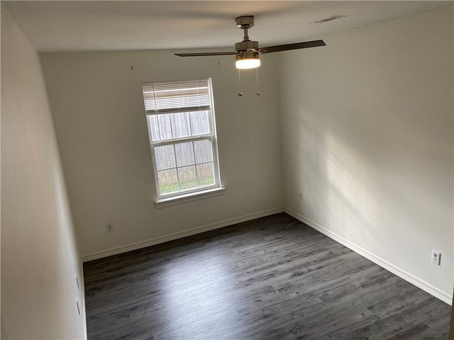 818 S Eastview Drive, Fayetteville, AR 72701