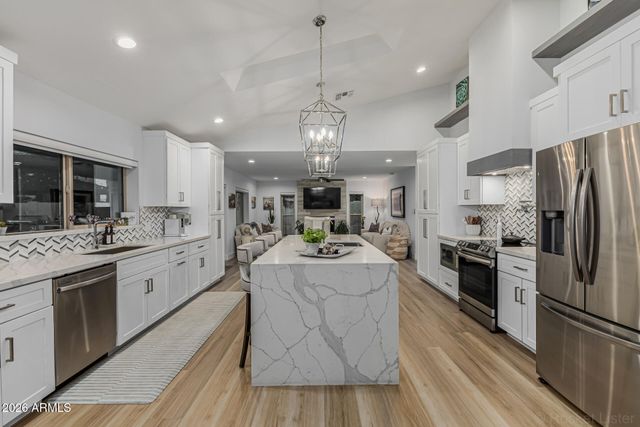 4132 W PARADISE Lane, Phoenix, AZ 85053