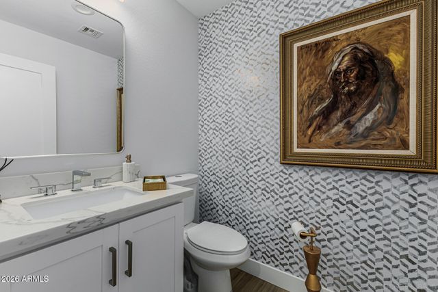 4132 W PARADISE Lane, Phoenix, AZ 85053