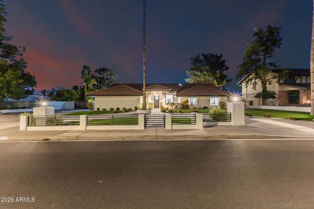 4132 W PARADISE Lane, Phoenix, AZ 85053