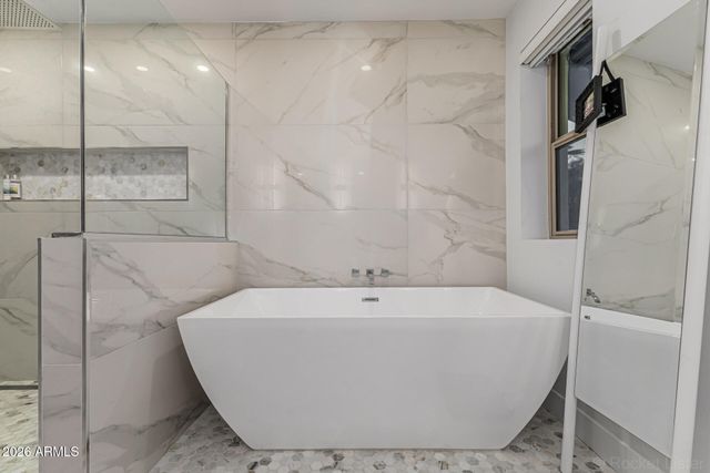 4132 W PARADISE Lane, Phoenix, AZ 85053