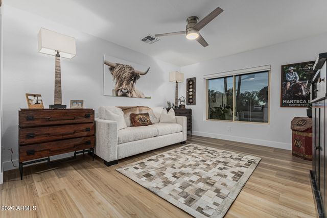 4132 W PARADISE Lane, Phoenix, AZ 85053