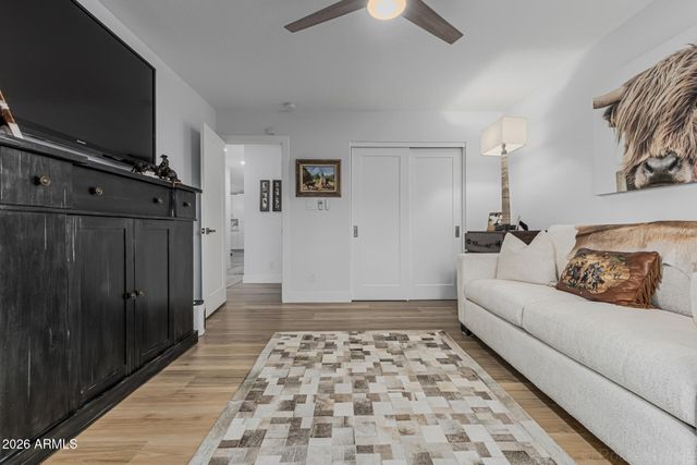 4132 W PARADISE Lane, Phoenix, AZ 85053