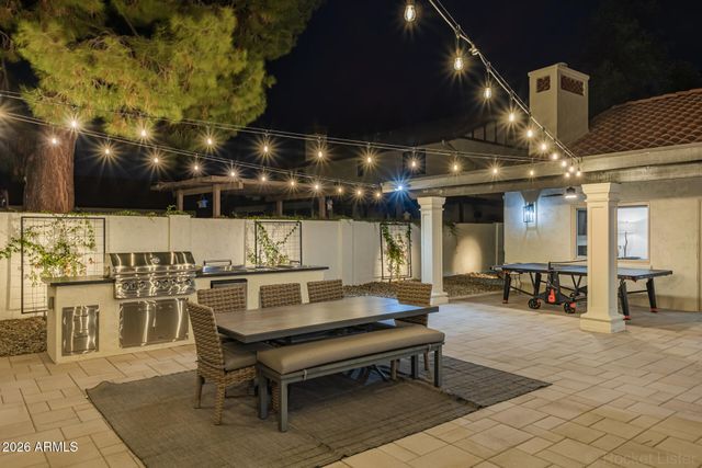 4132 W PARADISE Lane, Phoenix, AZ 85053