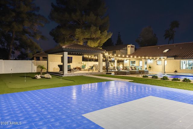 4132 W PARADISE Lane, Phoenix, AZ 85053