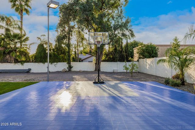 4132 W PARADISE Lane, Phoenix, AZ 85053