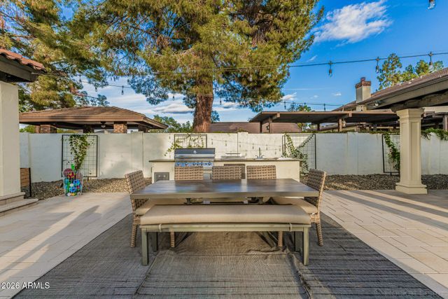 4132 W PARADISE Lane, Phoenix, AZ 85053