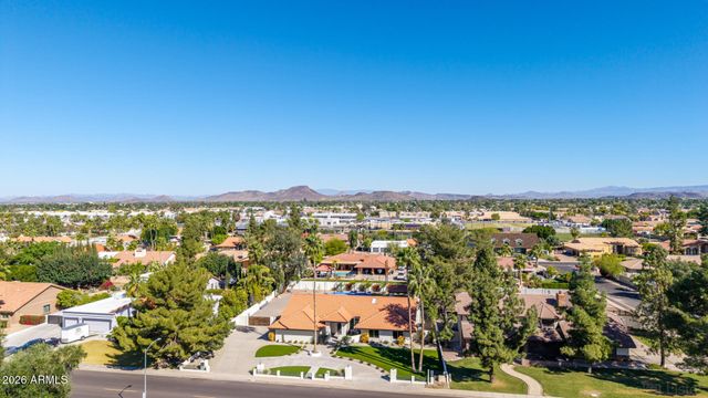 4132 W PARADISE Lane, Phoenix, AZ 85053