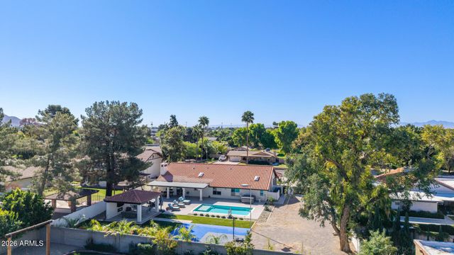 4132 W PARADISE Lane, Phoenix, AZ 85053