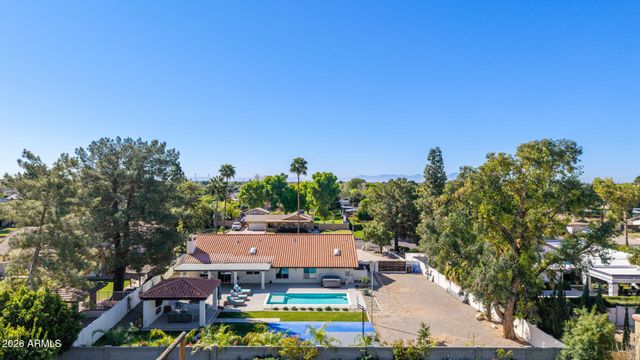 4132 W PARADISE Lane, Phoenix, AZ 85053