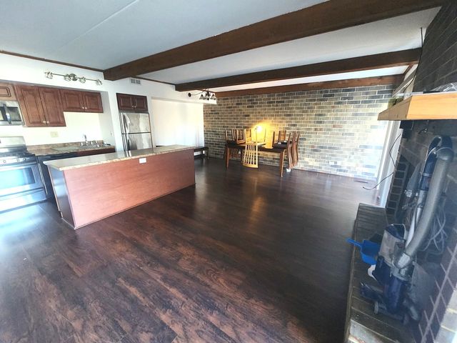 1503 Kenneth Circle, Elgin, IL 60120