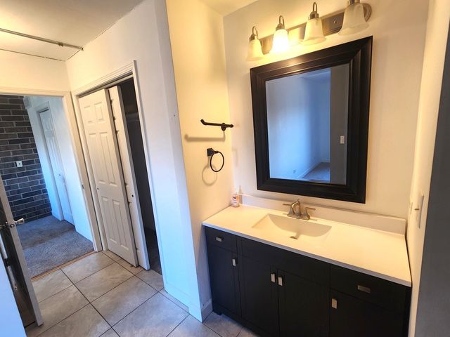 1503 Kenneth Circle, Elgin, IL 60120