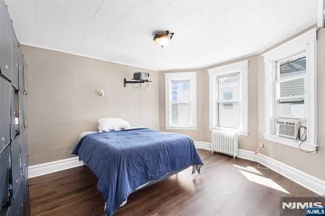 21 Hackett Place, Rutherford, NJ 07070