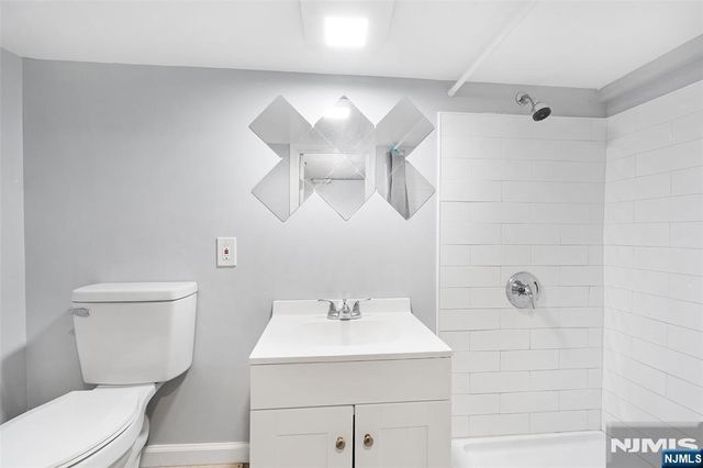 21 Hackett Place, Rutherford, NJ 07070