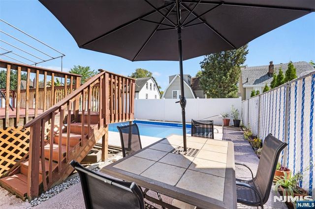 21 Hackett Place, Rutherford, NJ 07070