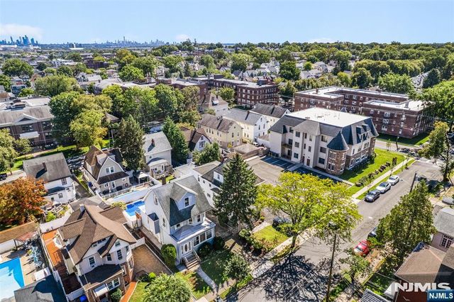 21 Hackett Place, Rutherford, NJ 07070