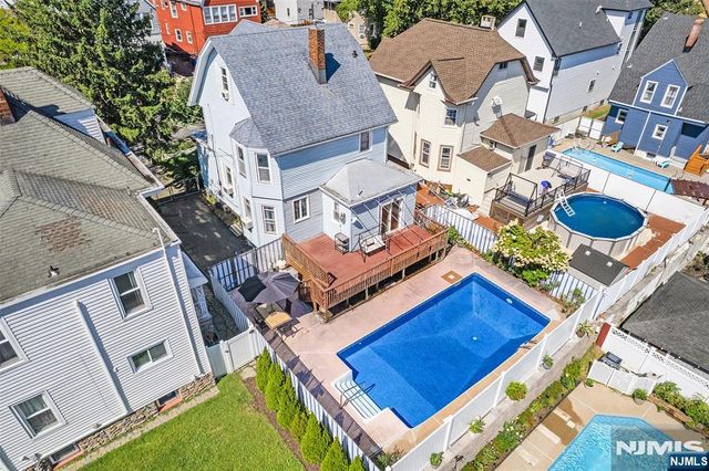 21 Hackett Place, Rutherford, NJ 07070