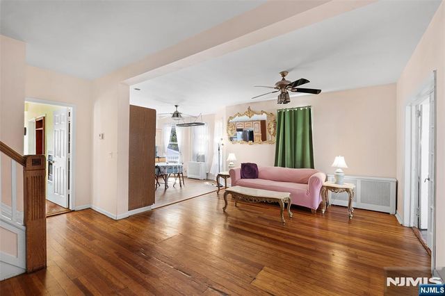 21 Hackett Place, Rutherford, NJ 07070