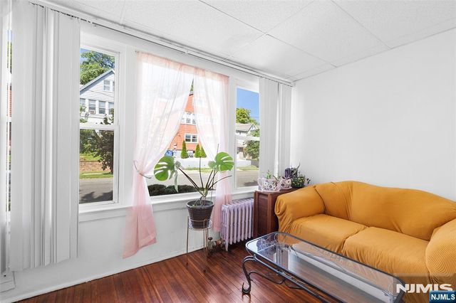 21 Hackett Place, Rutherford, NJ 07070