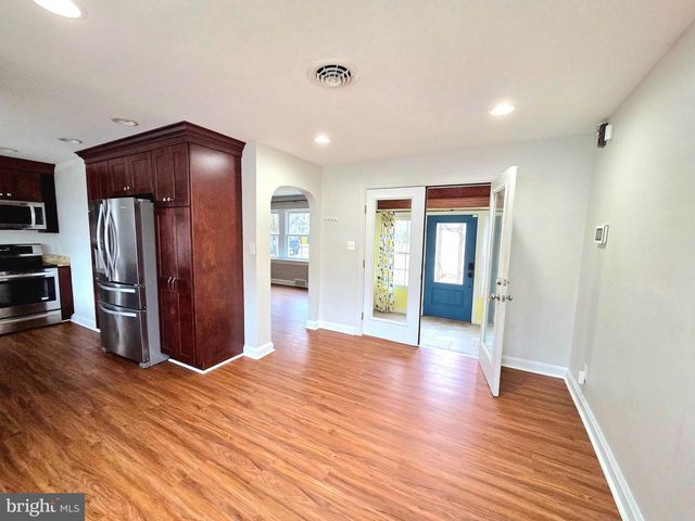 1 BROWNSHADE DR, Glen Burnie, MD 21061