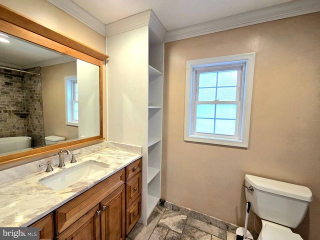 1 BROWNSHADE DR, Glen Burnie, MD 21061