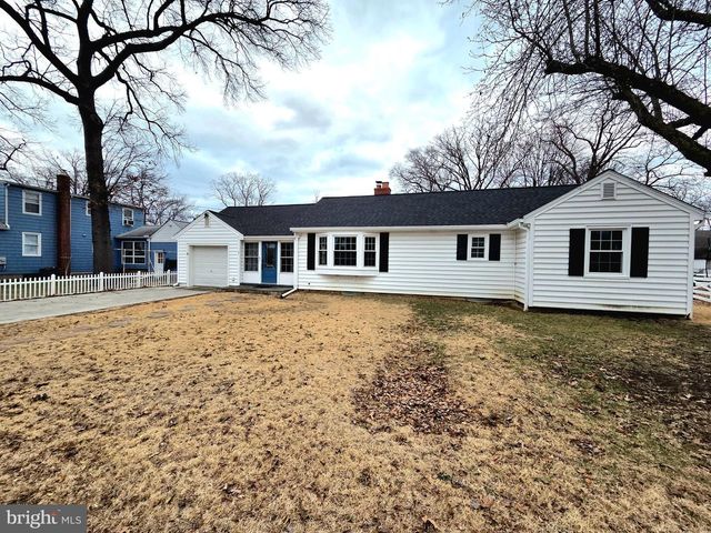 1 BROWNSHADE DR, Glen Burnie, MD 21061