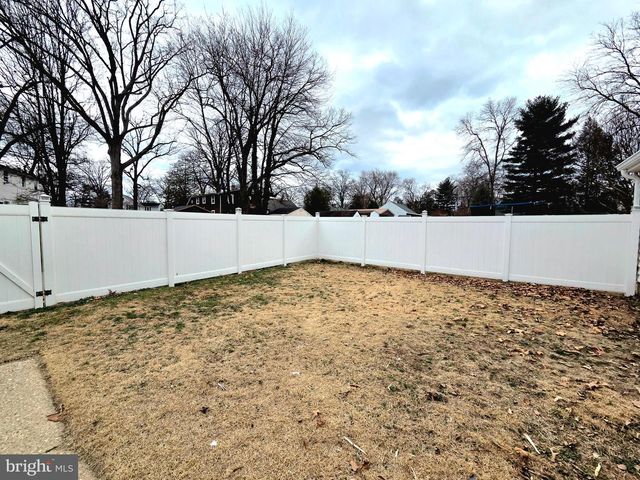 1 BROWNSHADE DR, Glen Burnie, MD 21061