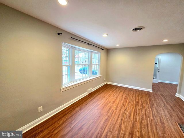 1 BROWNSHADE DR, Glen Burnie, MD 21061