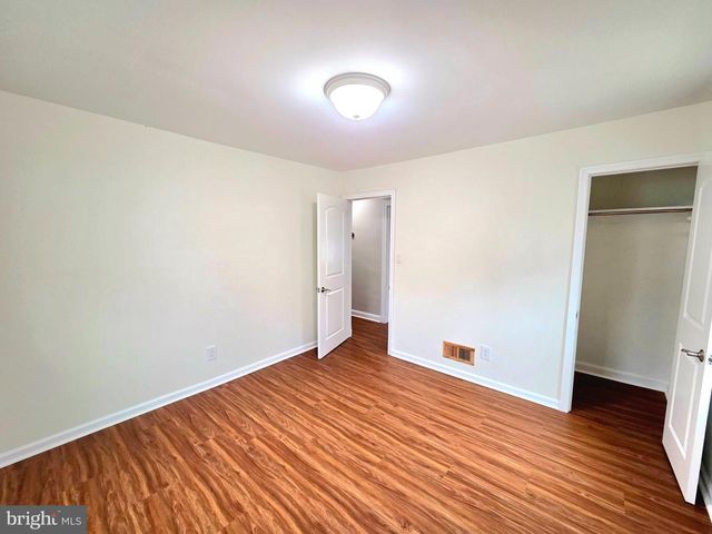 1 BROWNSHADE DR, Glen Burnie, MD 21061