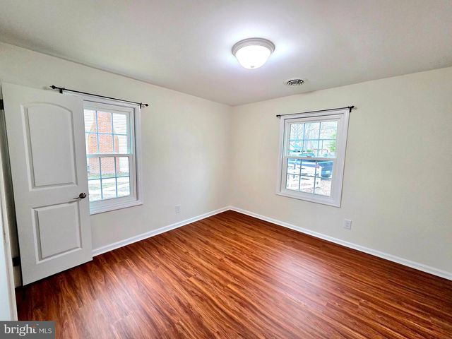 1 BROWNSHADE DR, Glen Burnie, MD 21061