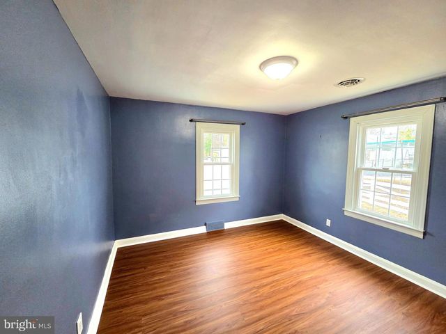 1 BROWNSHADE DR, Glen Burnie, MD 21061