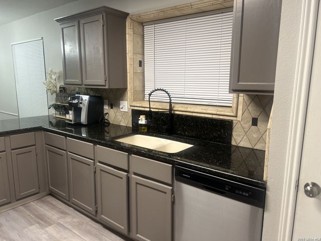 15326 Spring Dew, San Antonio, TX 78247