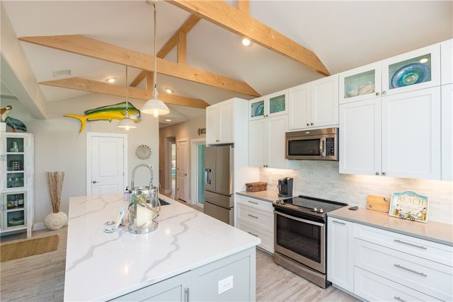 318 Sandhill Circ, Port Aransas, TX 78373