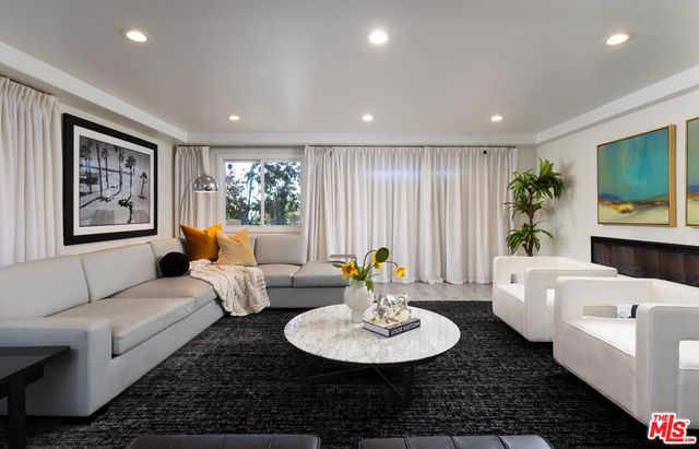 155 N Hamilton Drive 102, Beverly Hills, CA 90211